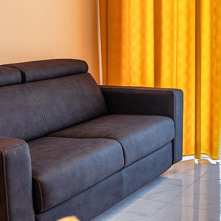 Stylish Seafront Spinola Apartment Saint Julian's 외부 사진