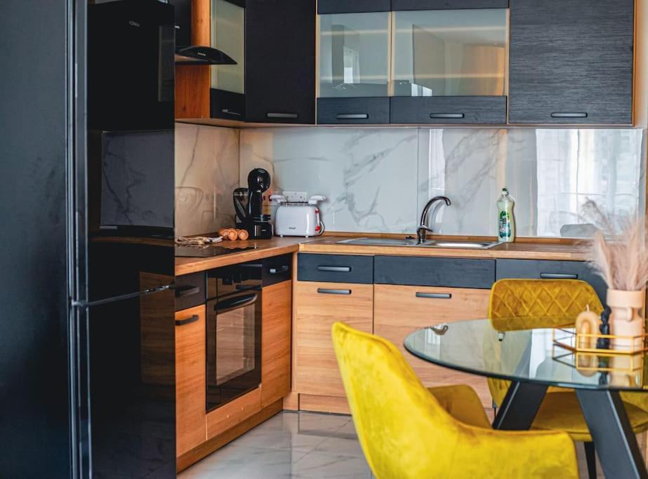 Stylish Seafront Spinola Apartment Saint Julian's 외부 사진