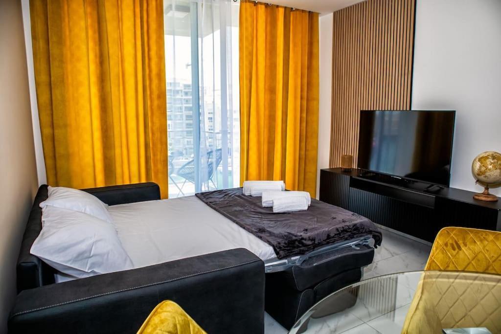 Stylish Seafront Spinola Apartment Saint Julian's 외부 사진