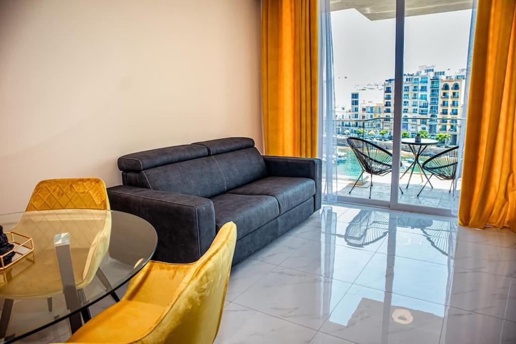 Stylish Seafront Spinola Apartment Saint Julian's 외부 사진