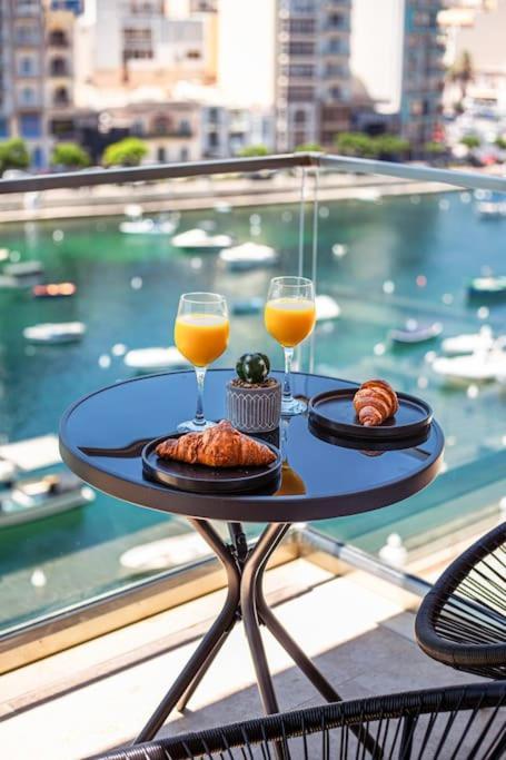 Stylish Seafront Spinola Apartment Saint Julian's 외부 사진