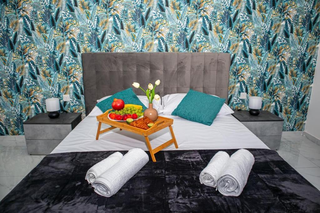 Stylish Seafront Spinola Apartment Saint Julian's 외부 사진